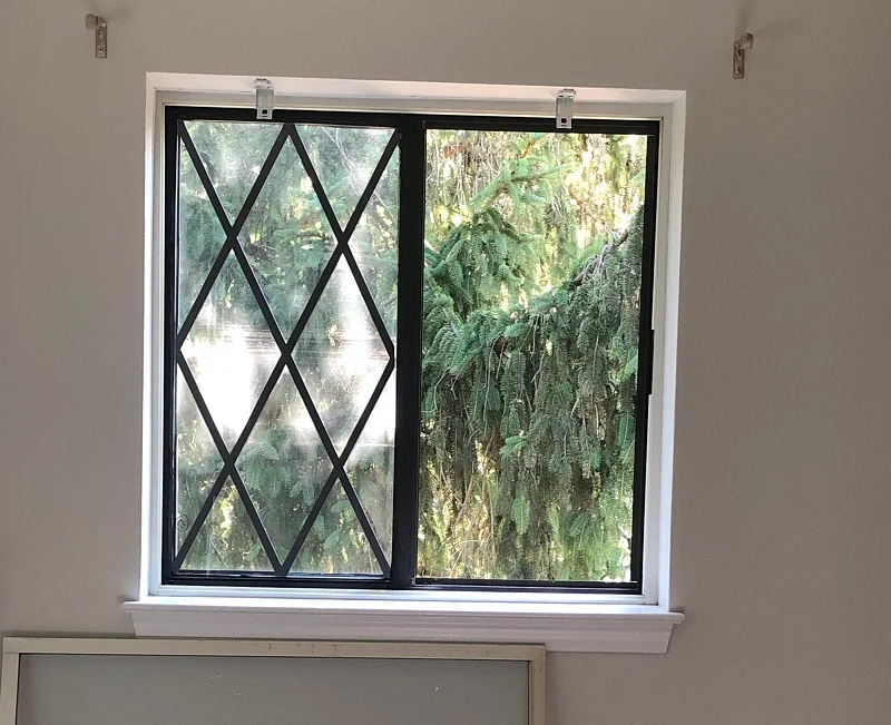 This window has fog between panes